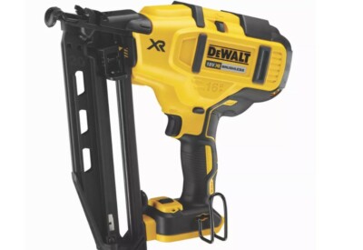 Location Cloueur électrique Dewalt à Niort